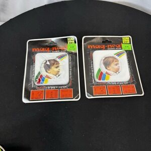 VTG Mag-Neato 3-Way MAGNETIC PICTURE FRAMES Plastic Circle Rainbow Design NIP